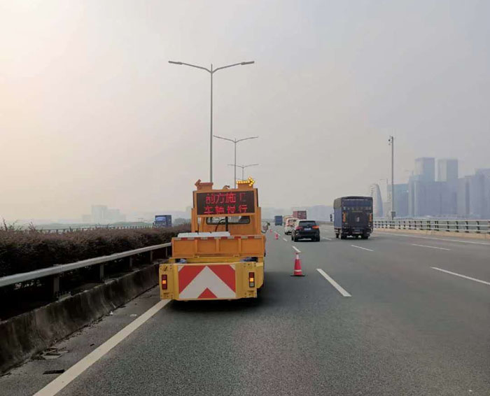 南京防撞緩沖車(chē)出租